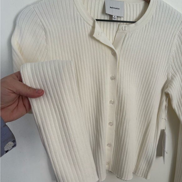 Reformation
Joanne Crop Organic
Cotton Blend Rib
Cardigan Ivory Women Medium NWT - Picture 3 of 7